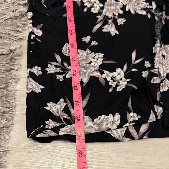 Spiritual Gangster Black and White Floral Kimono - Picture 13 of 13